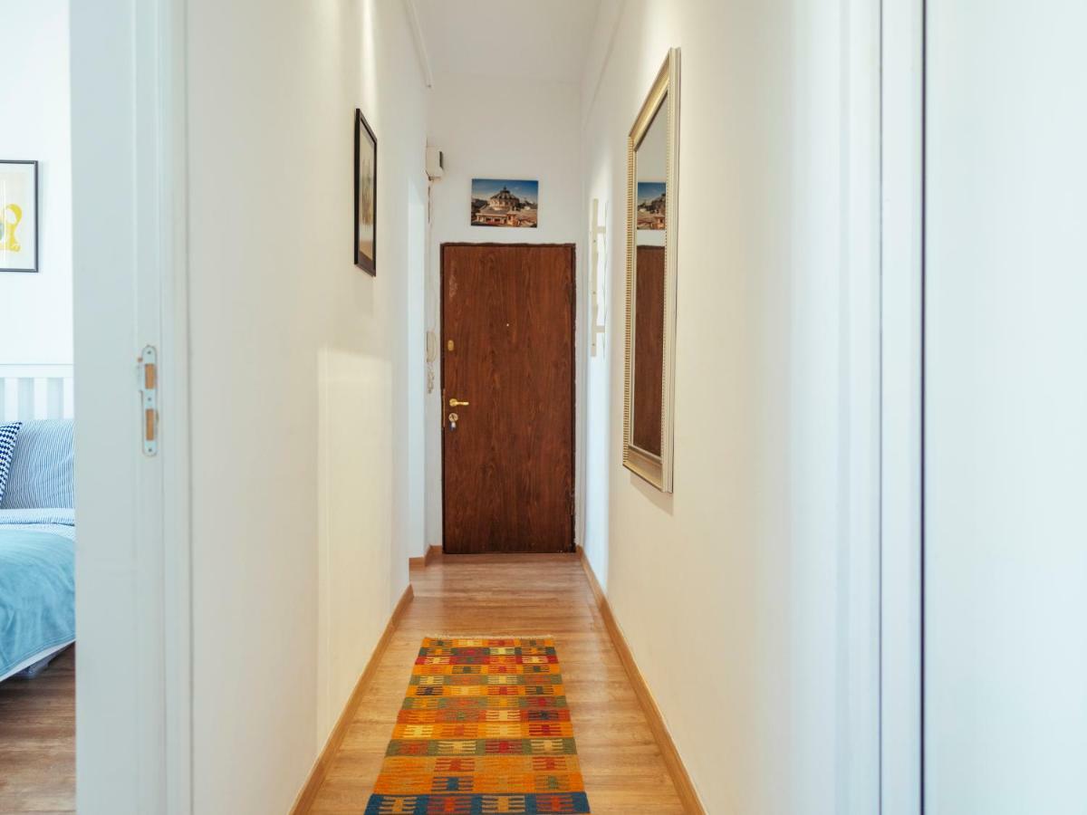 Apartment Parkview - Spectacular View & 2 Bedrooms Bucharest